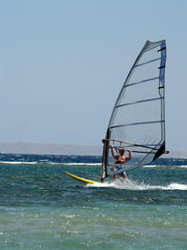 Centre Nautique de Biscarrosse école de planche à voile des Landes