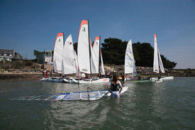 La Mouette Sinagote école de voile sur le Golfe du Morbihan près de Vannes