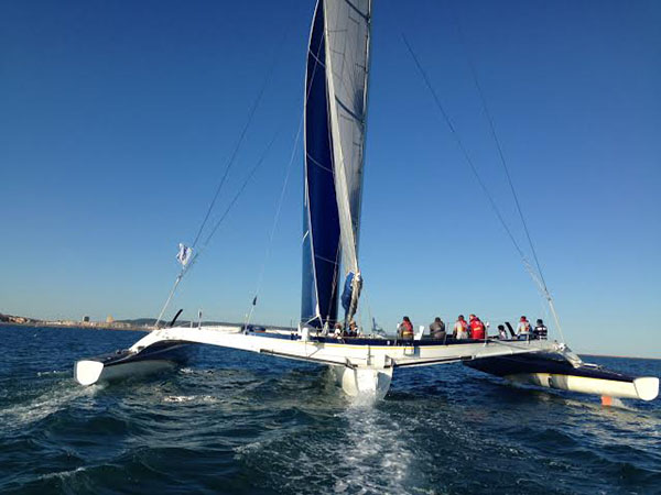 Maxi-trimaran de course Ultim'Emotion de 80 pieds