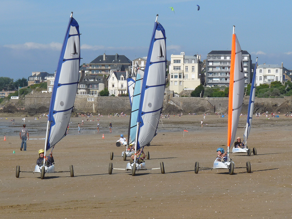 Char à voile Saint Malo - Surf School