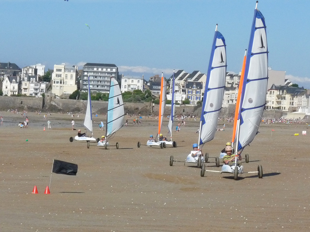 Char à voile Saint Malo - Surf School