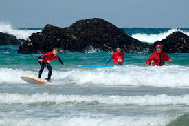 Initiation au surf sur 2 sessions à Belle Ile en Mer Morbihan
