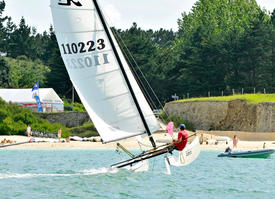 Cours particulier sur catamaran à Belle Ile en Mer