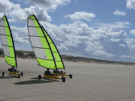 Offrez des sensations d'évasion avec un stage char à voile