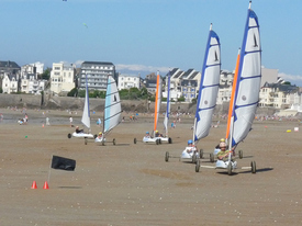 Apprentissage du char à voile à Saint-Malo