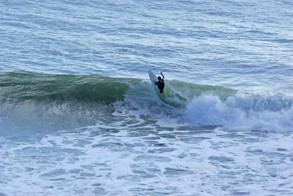 Ecole de surf de Bretagne ESB Penhors Pouldreuzic Finistère